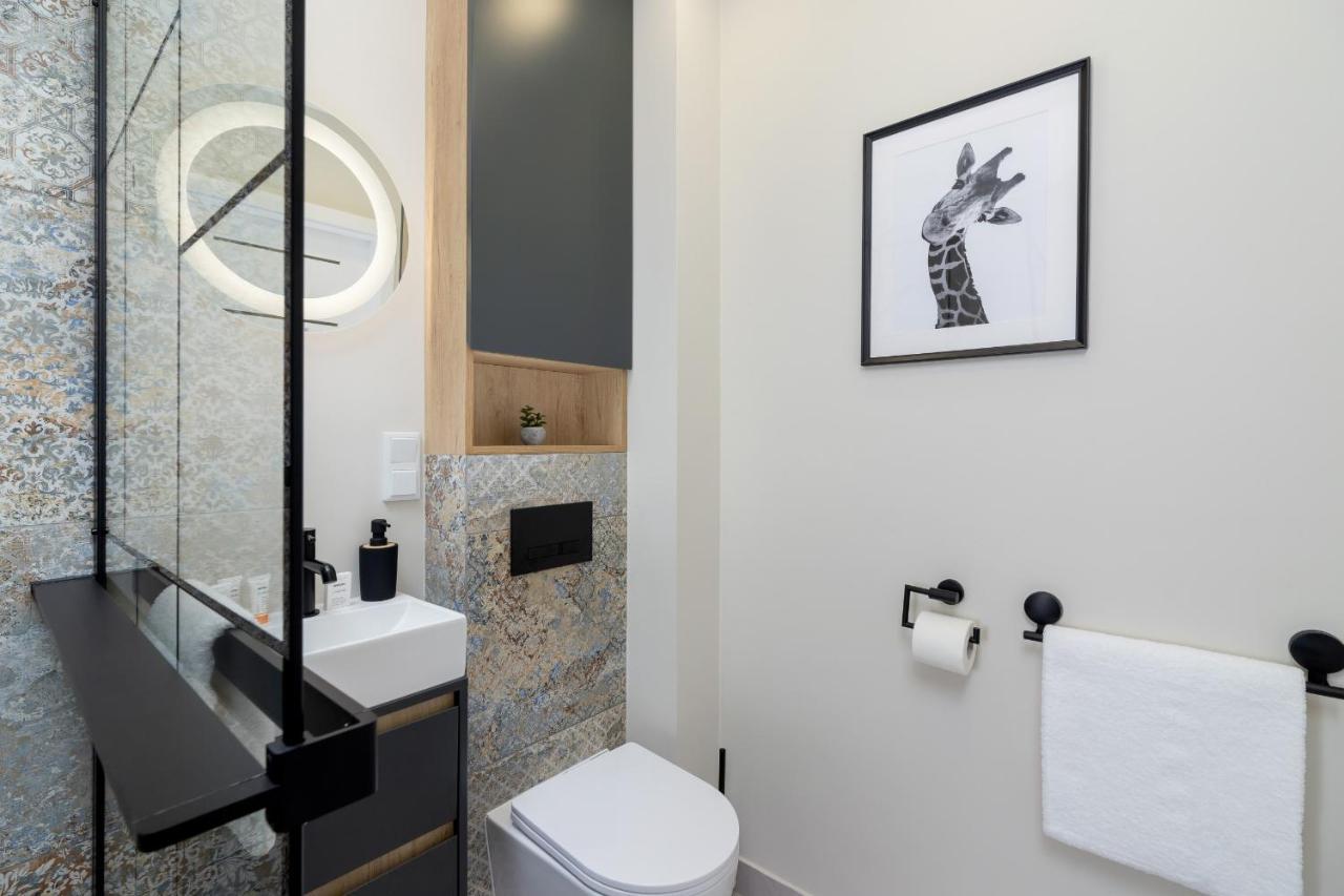 Modern Apartment On Lobzowska Street By Noclegi Renters Kraków Exteriör bild